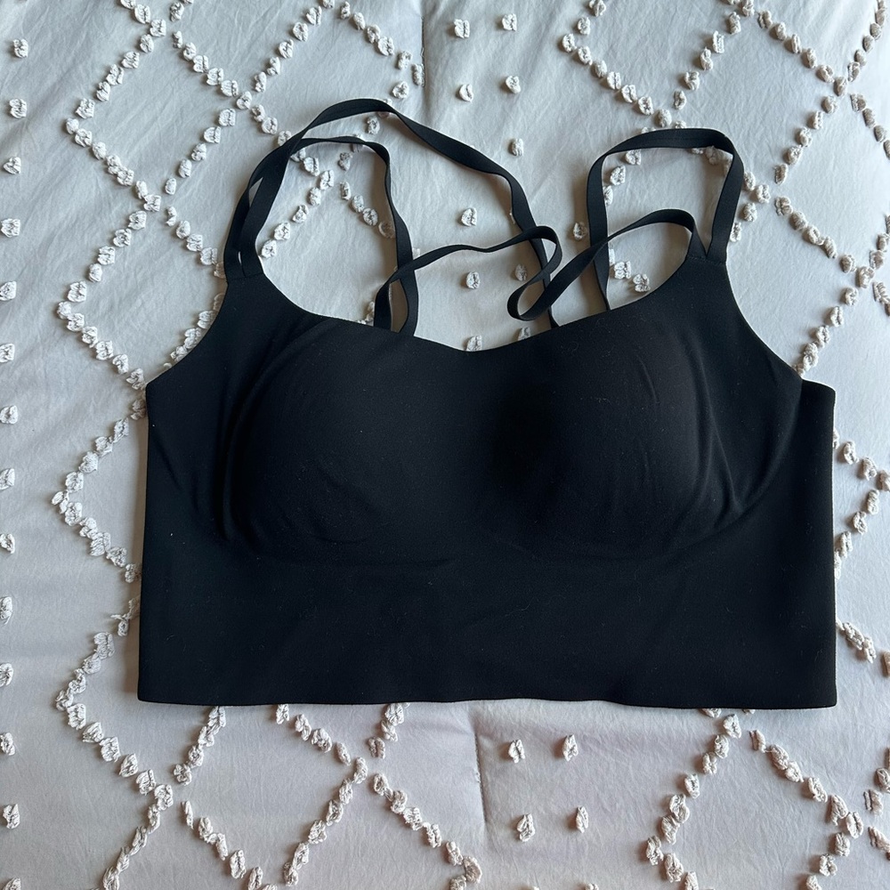 OFFLINE by Aerie Black Real Me Hold Up Strappy Sports Bra